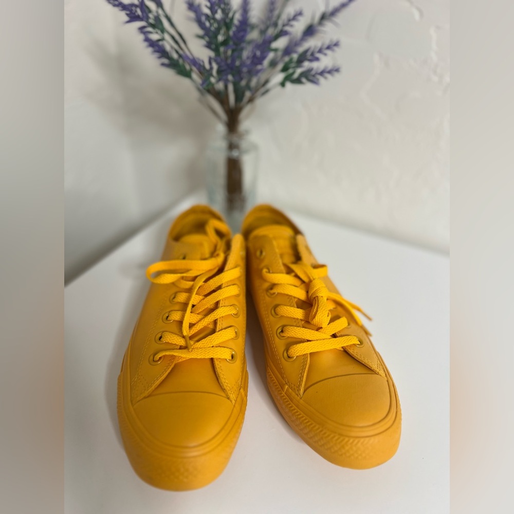⭐️ brand new Converse Rubber Sneakers